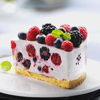 Beeren-Frischkaese-Torte