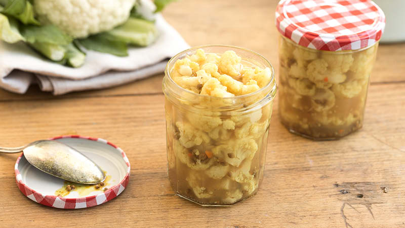 Bluhmenkohlroeschen-mit-Curry-und-Koriander