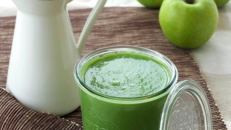 Gruener-Apfel-Gurken-Smoothie