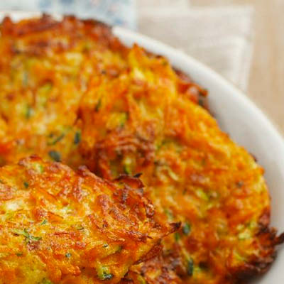 Moehrenpuffer-mit-Joghurtdip