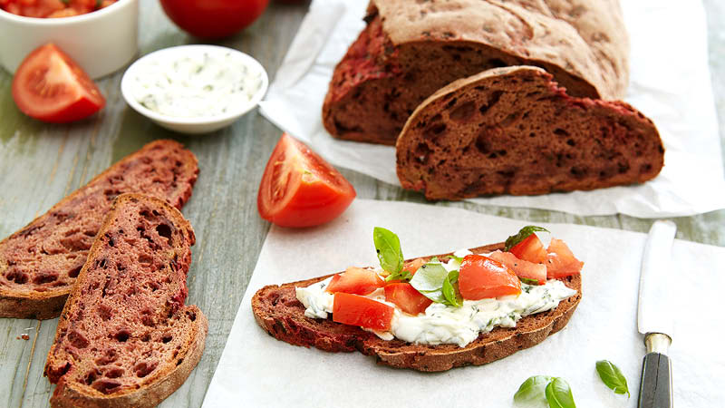 Rote-Bete-Sauerteig-Brot