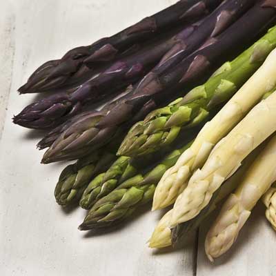 Spargel: Violett, grün und weiß